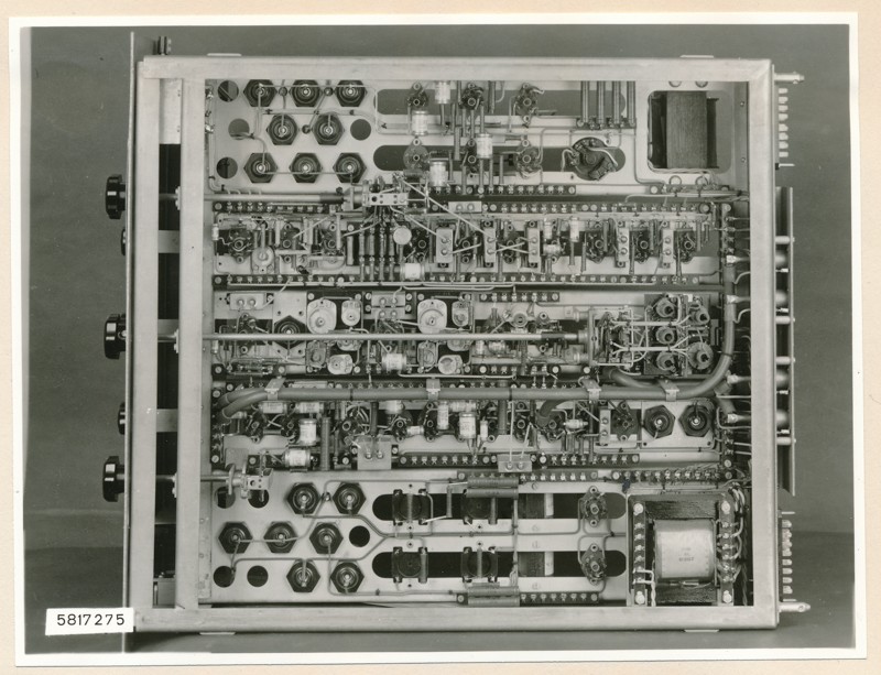 Fernseh - Meßgestell FMG1 Mischstufe , unten, Foto 30. Juli 1958 (www.industriesalon.de CC BY-SA)