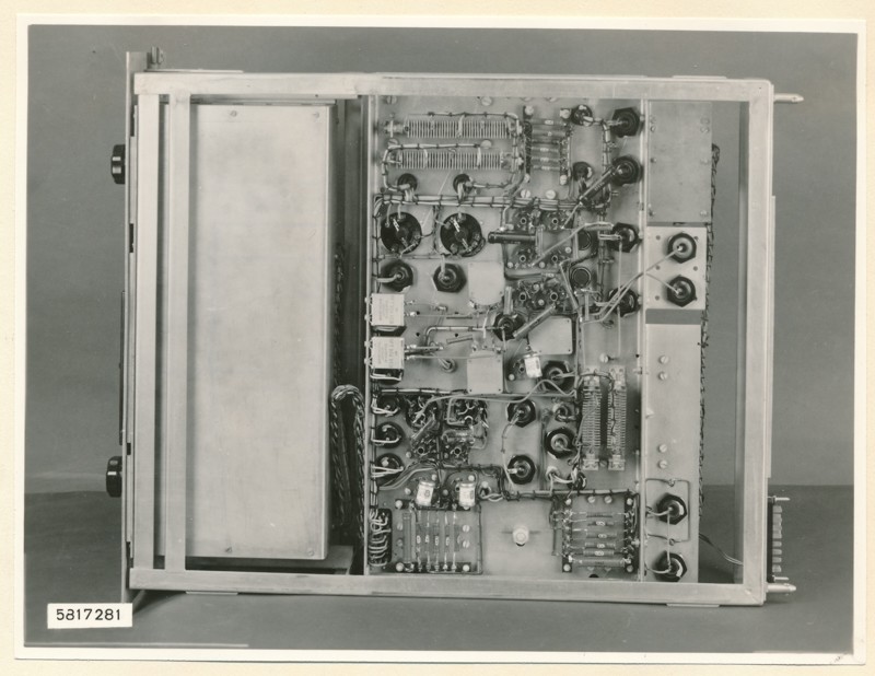 Fernseh - Meßgestell Mischstufe Pegelmesser FPM2, unten, Foto 30. Juli 1958 (www.industriesalon.de CC BY-SA)