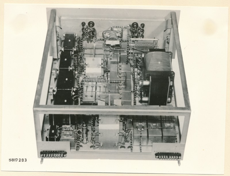 Fernseh - Meßgestell Mischstufe, Stromversorgung, Rückseite, Foto 30. Juli 1958 (www.industriesalon.de CC BY-SA)