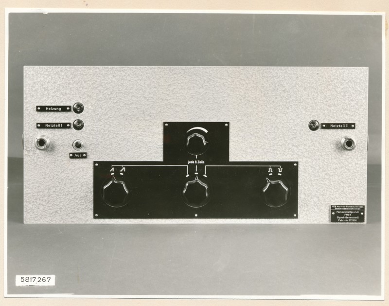 Fernseh - Meßgestell Signalgenerator 2 vorn, Foto 30. Juli 1958 (www.industriesalon.de CC BY-SA)