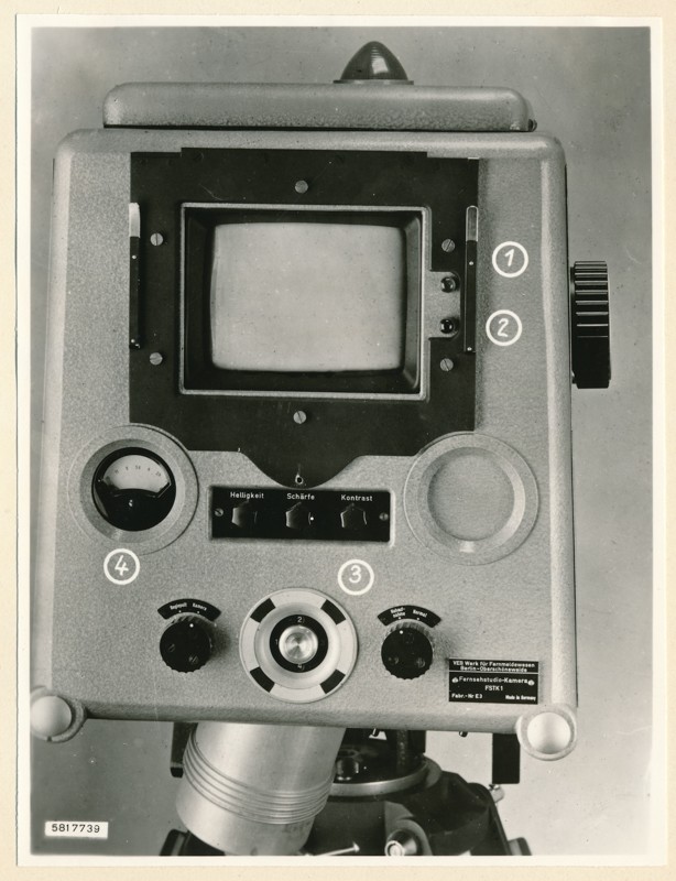 Fernseh-Studio-Kamera FSTK1, Frontalansicht Einstellfeld , Foto 4. Dezember 1958 (www.industriesalon.de CC BY-SA)