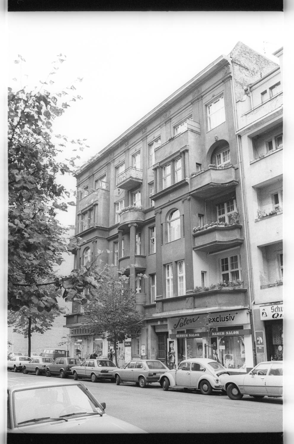 Kleinbildnegativ: Mietshaus, Eisenacher Str. 57, 1981 (Museen Tempelhof-Schöneberg/Jürgen Henschel RR-F)