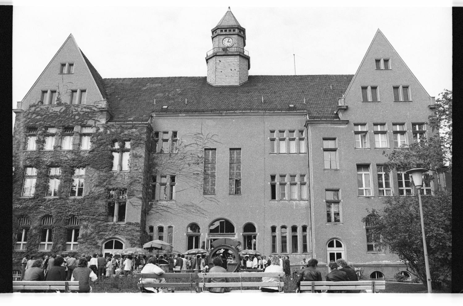 Kleinbildnegative: 75-Jahr-Feier, Auguste-Viktoria-Krankenhaus, 1981 (Museen Tempelhof-Schöneberg/Jürgen Henschel RR-F)