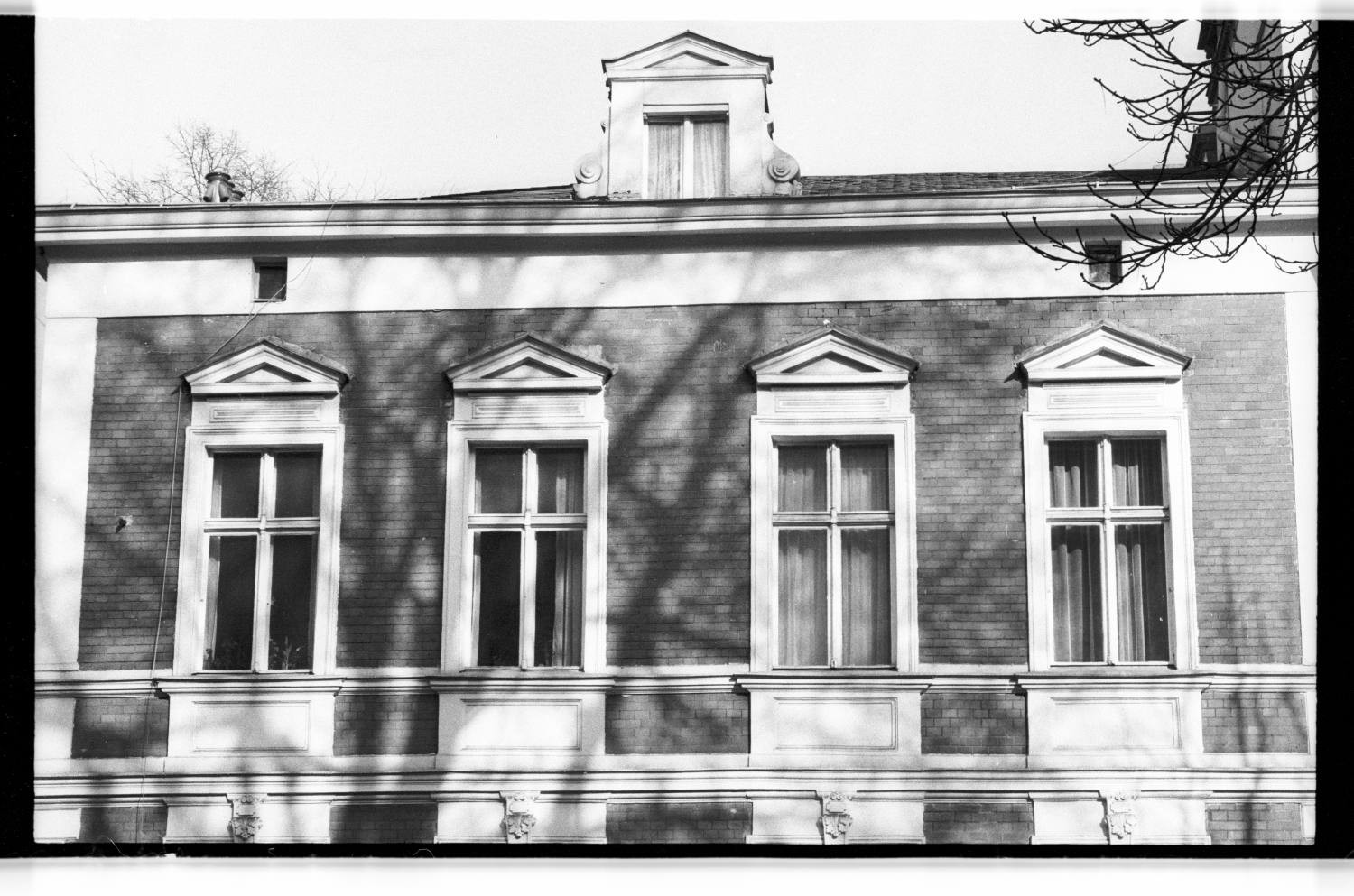 Kleinbildnegative: Albestr. 11 und 16, 1980 (Museen Tempelhof-Schöneberg/Jürgen Henschel RR-F)