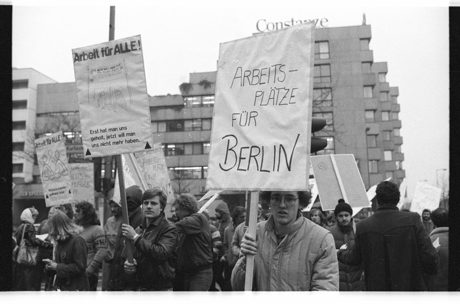Kleinbildnegative: DGB-Demonstration, 1982 (Museen Tempelhof-Schöneberg/Jürgen Henschel RR-F)