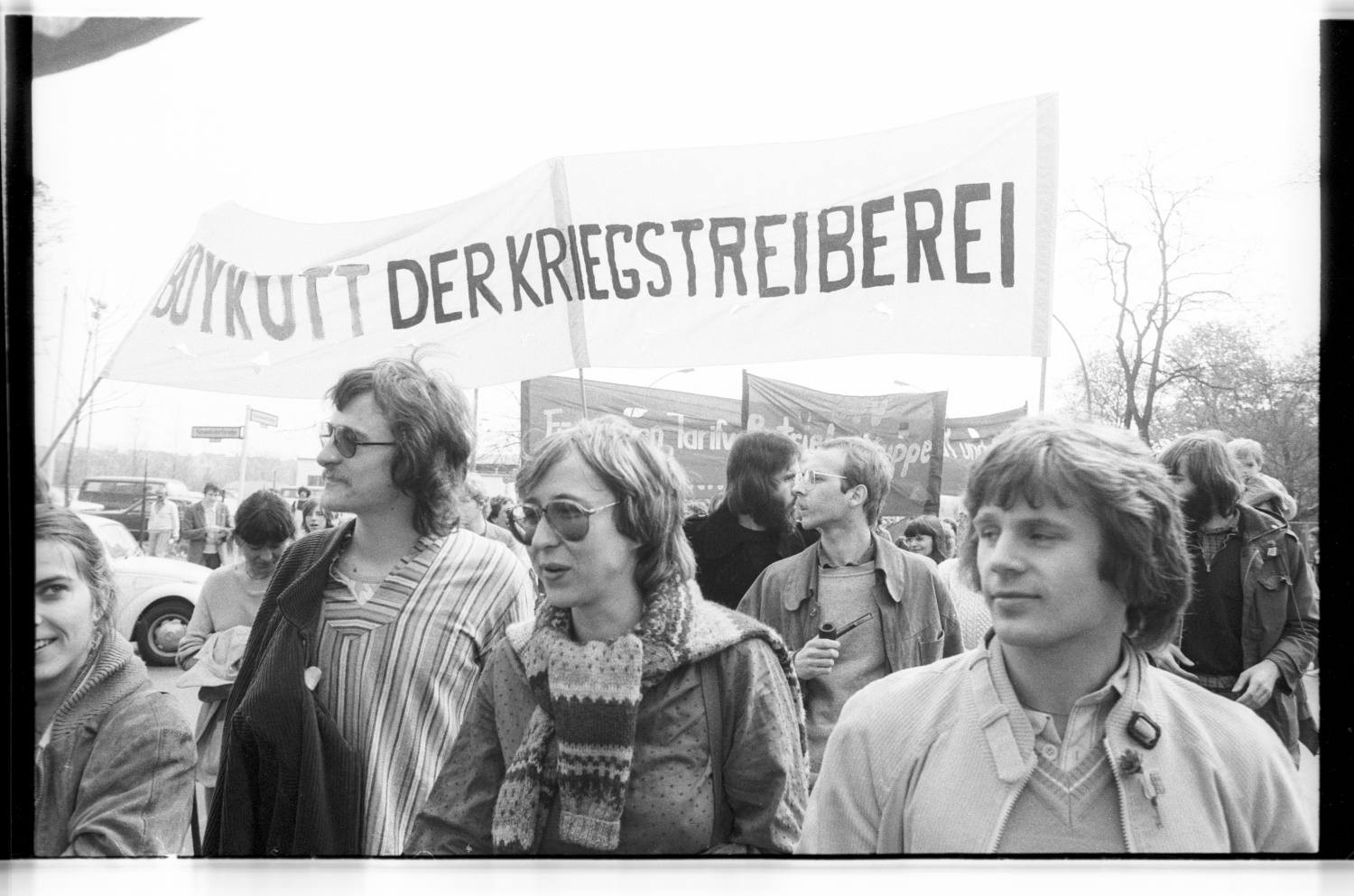 Kleinbildnegative: DGB-Demonstration, Kolonnenstraße, 1980 (Museen Tempelhof-Schöneberg/Jürgen Henschel RR-F)