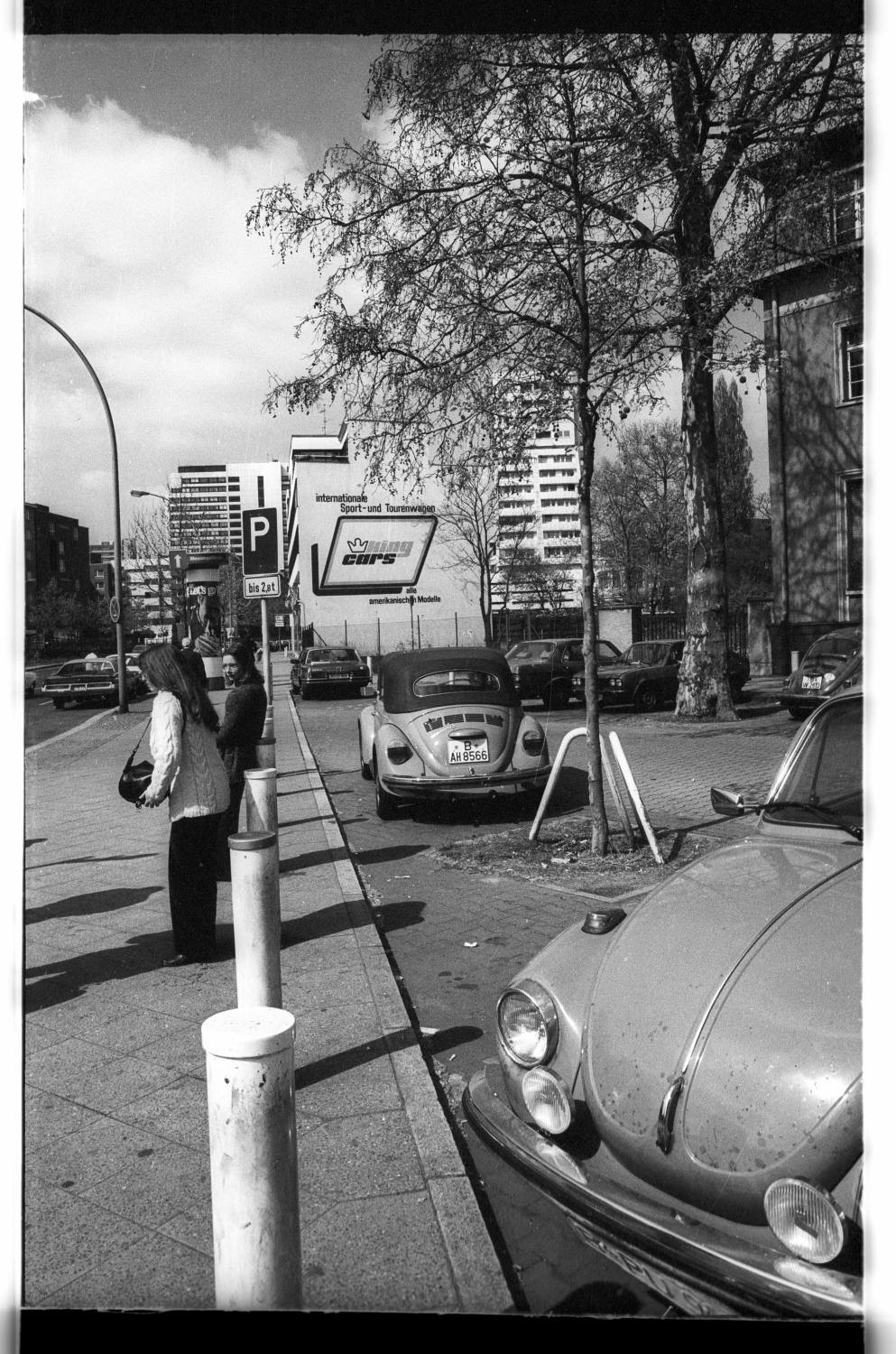 Kleinbildnegative: Parkplatz, Wittenbergplatz, 1981 (Museen Tempelhof-Schöneberg/Jürgen Henschel RR-F)