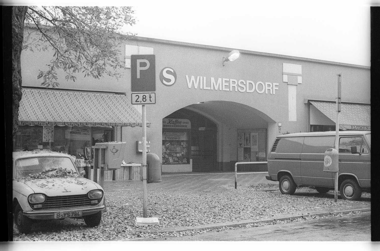 Kleinbildnegative: S-Bahnhof Wilmersdorf, 1979 (Museen Tempelhof-Schöneberg/Jürgen Henschel RR-F)
