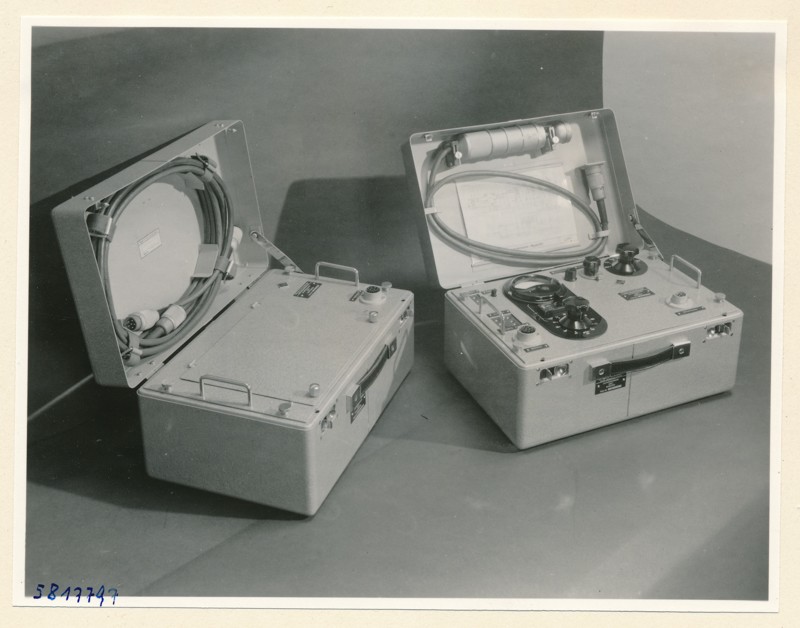 Lautstärkenmesser LSM1, außen ohne Mikrophon, Bild 2, Foto 22. Dezember 1958 (www.industriesalon.de CC BY-SA)