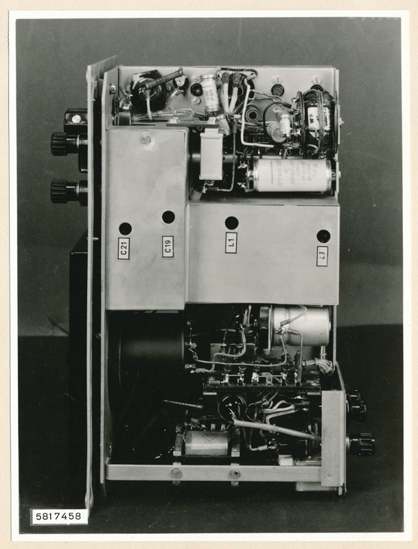 LC-Messer LCM1, offen von unten, Foto 3. Oktober 1958 (www.industriesalon.de CC BY-SA)