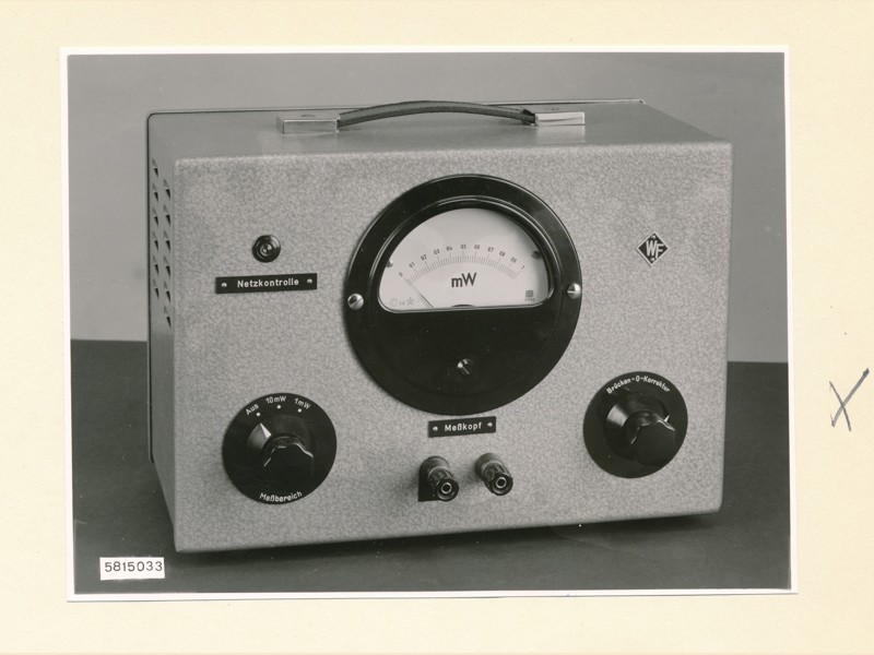 Leistungsmesser LM/X1, Frontansicht, Foto Mai 1958 (www.industriesalon.de CC BY-SA)