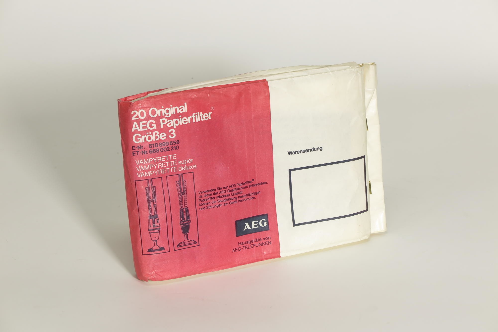 Paket mit Papierfiltern AEG Größe 3 Vampyrette, Staubsaugerzubehör (Stiftung Deutsches Technikmuseum Berlin CC0)