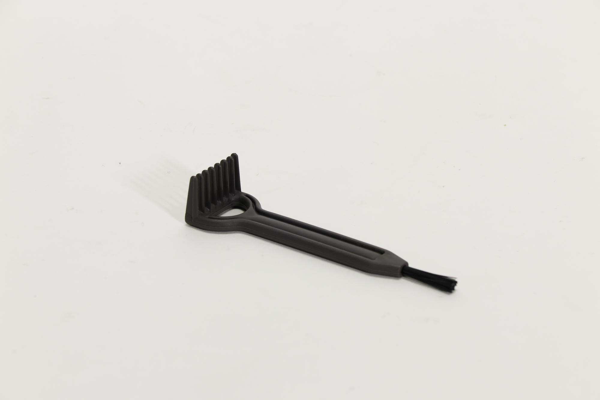 Reinigungsstift, Zubehör zu Elektrischer Haartrockner AEG Typ EKP 0026 Modell `Foen Salon` (Stiftung Deutsches Technikmuseum Berlin CC0)