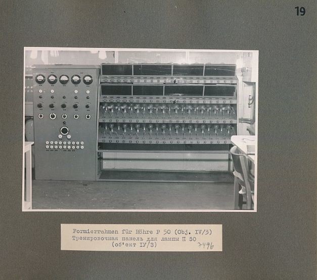 S. 19, Fotoalbum Produktion im Werk für Fernmeldewesen (HF), 1951 (www.industriesalon.de CC BY-SA)