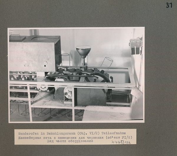 S. 31, Fotoalbum Produktion im Werk für Fernmeldewesen (HF), 1951 (www.industriesalon.de CC BY-SA)