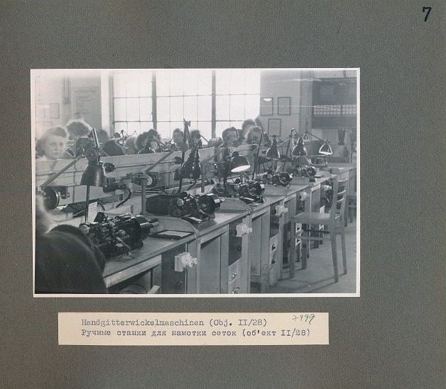 S. 7, Fotoalbum Produktion im Werk für Fernmeldewesen (HF), 1951 (www.industriesalon.de CC BY-SA)