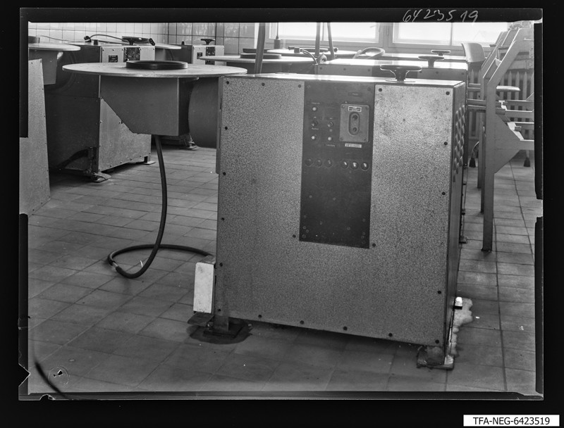 Settelmaschine, Front, Foto 1964 (www.industriesalon.de CC BY-SA)