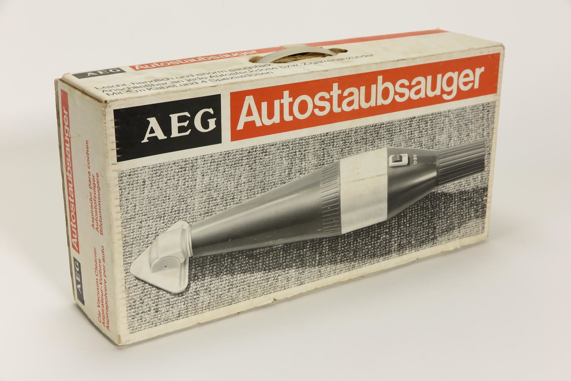 Verpackungskarton, Zubehör zu Autostaubsauger AEG Typ ASS 12 Modell Liliput (Stiftung Deutsches Technikmuseum Berlin CC0)