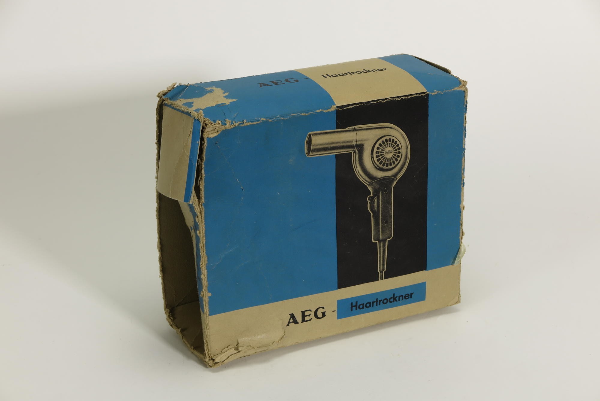 Verpackungskarton, Zubehör zu Elektrischer Haartrockner AEG Typ HTS (Stiftung Deutsches Technikmuseum Berlin CC0)