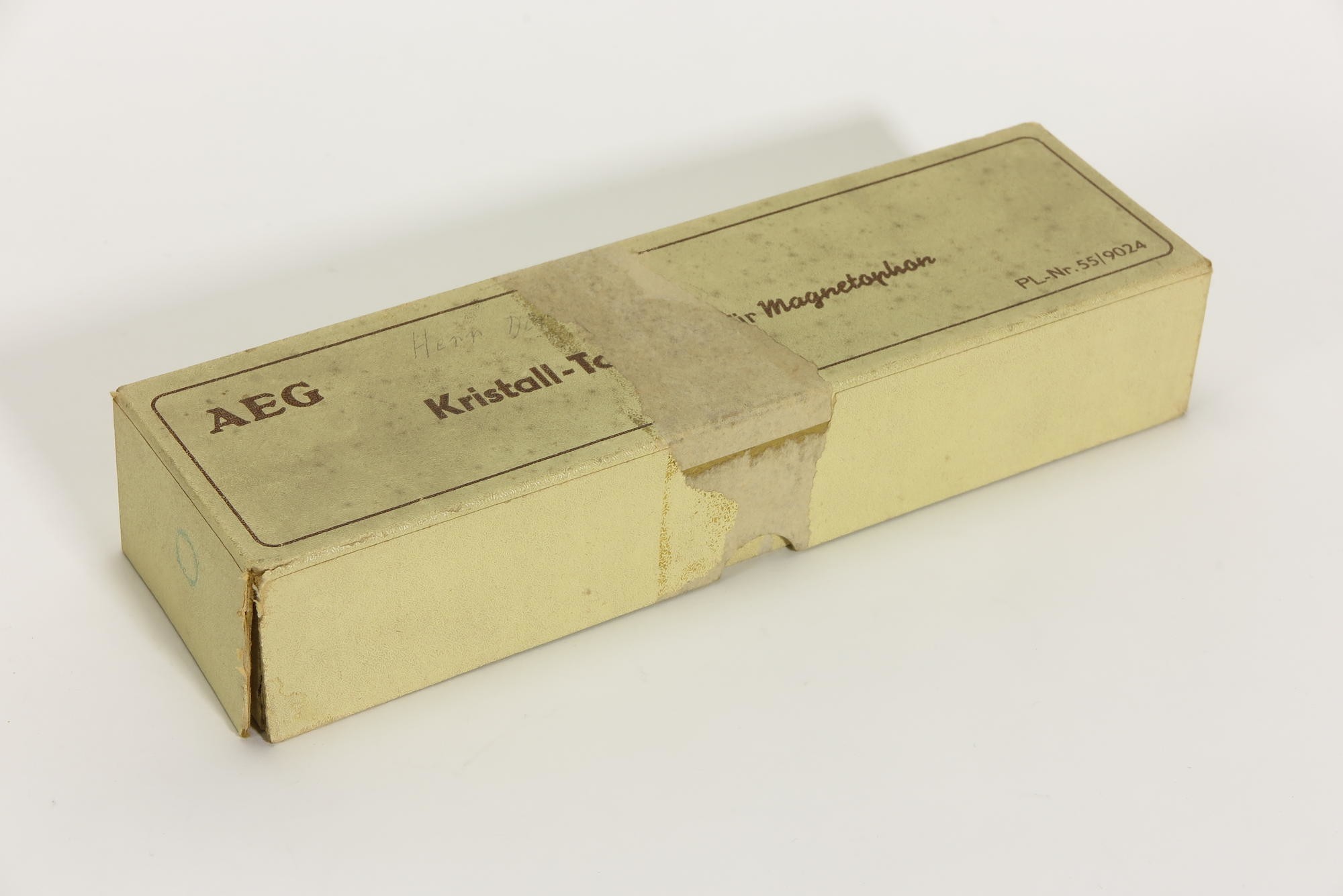 Verpackungskarton, Zubehör zu Kristall-Tonarm von Plattenspieler-Zusatz für AEG Magnetophon KL15 und KL15D (Stiftung Deutsches Technikmuseum Berlin CC0)