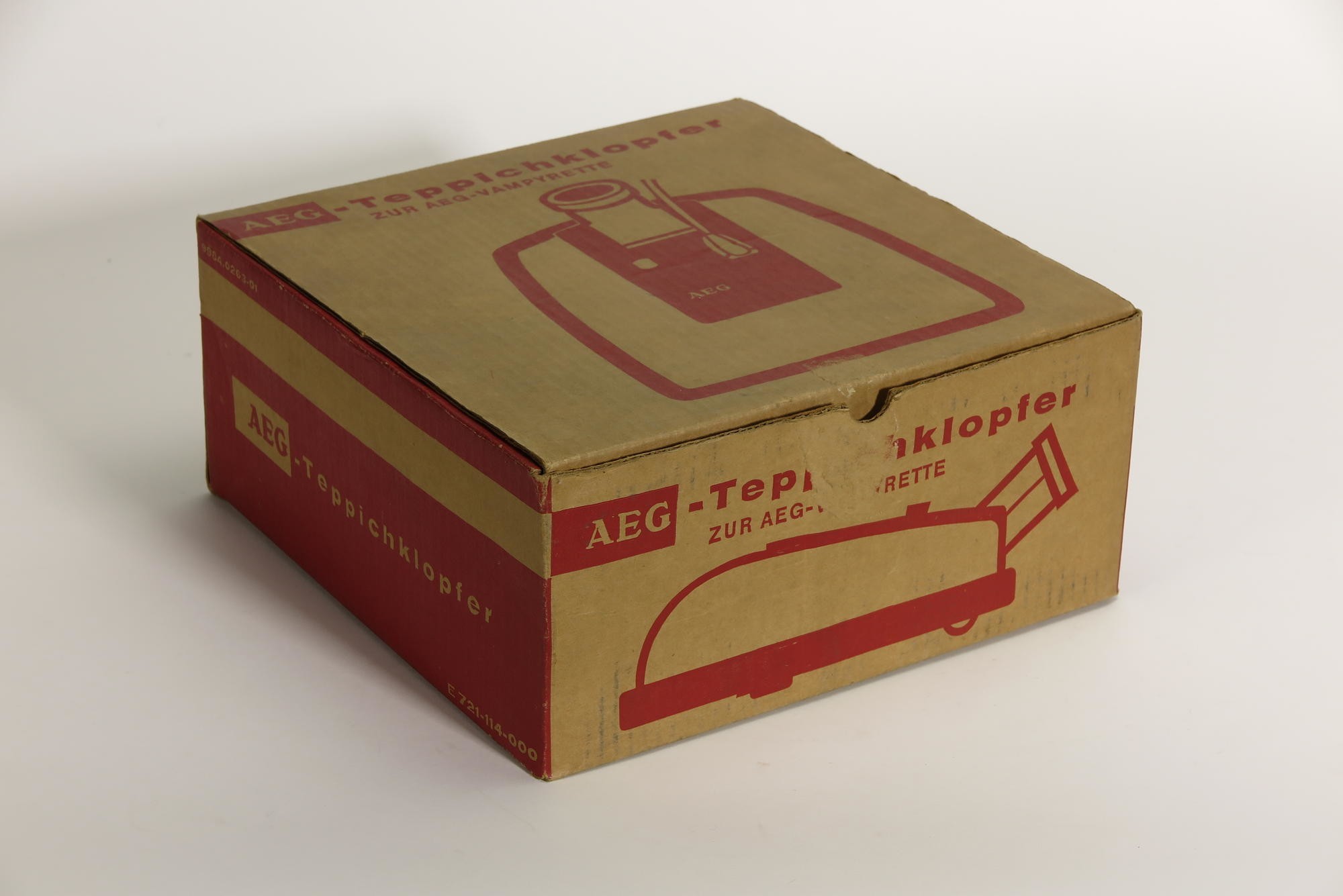 Verpackungskarton, Zubehör zu Teppichklopfer AEG zur `Vampyrette` (Stiftung Deutsches Technikmuseum Berlin CC0)