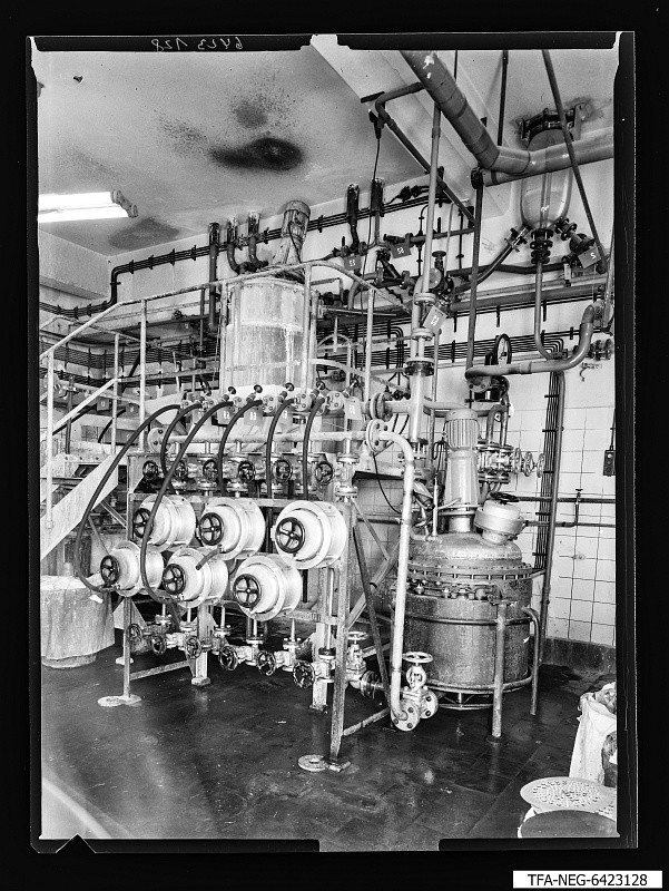 Wasserglas-Anlage M 1581 (www.industriesalon.de CC BY-SA)
