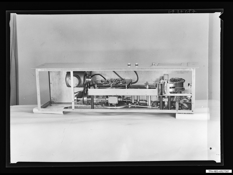 Golddraht-Diode-Automat, Bild 5, Einschub 1, Draufsicht, Foto April 1969 (www.industriesalon.de CC BY-SA)