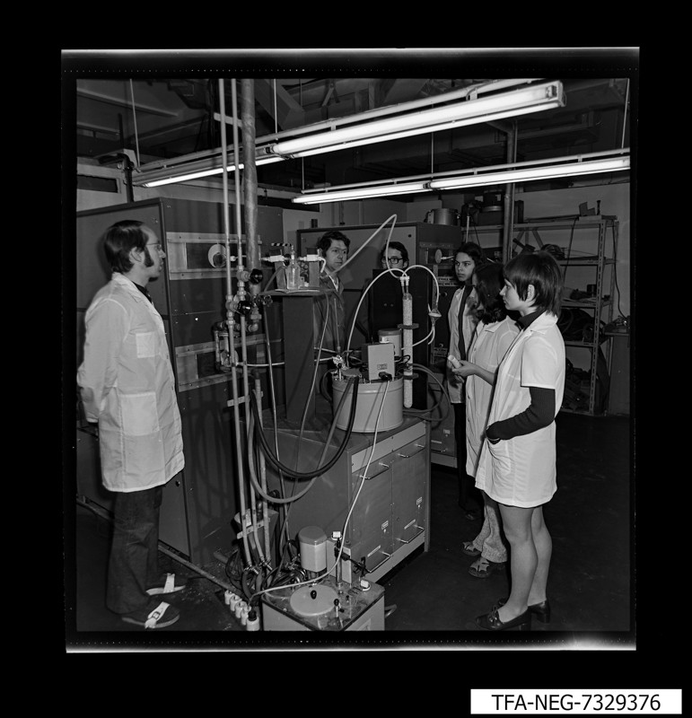 K5-Musterbau, 6 Mitarbeiter, Foto Dezember 1973 (www.industriesalon.de CC BY-SA)