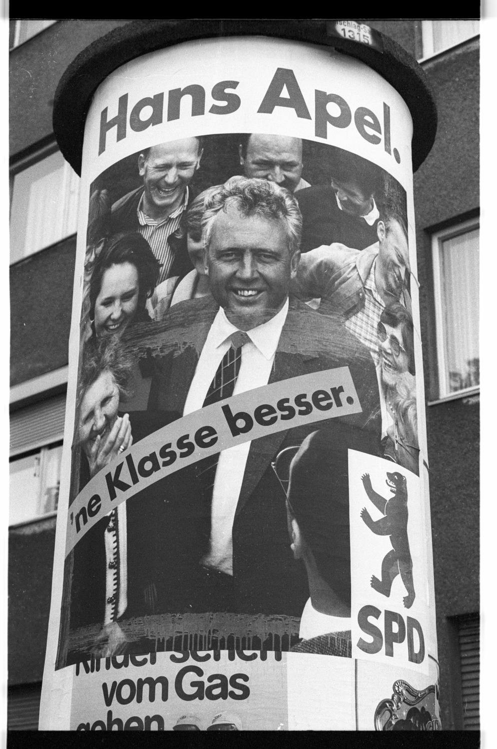 Kleinbildnegativ: SPD-Wahlplakat, Hans Apel, 1984 (Museen Tempelhof-Schöneberg/Jürgen Henschel RR-F)