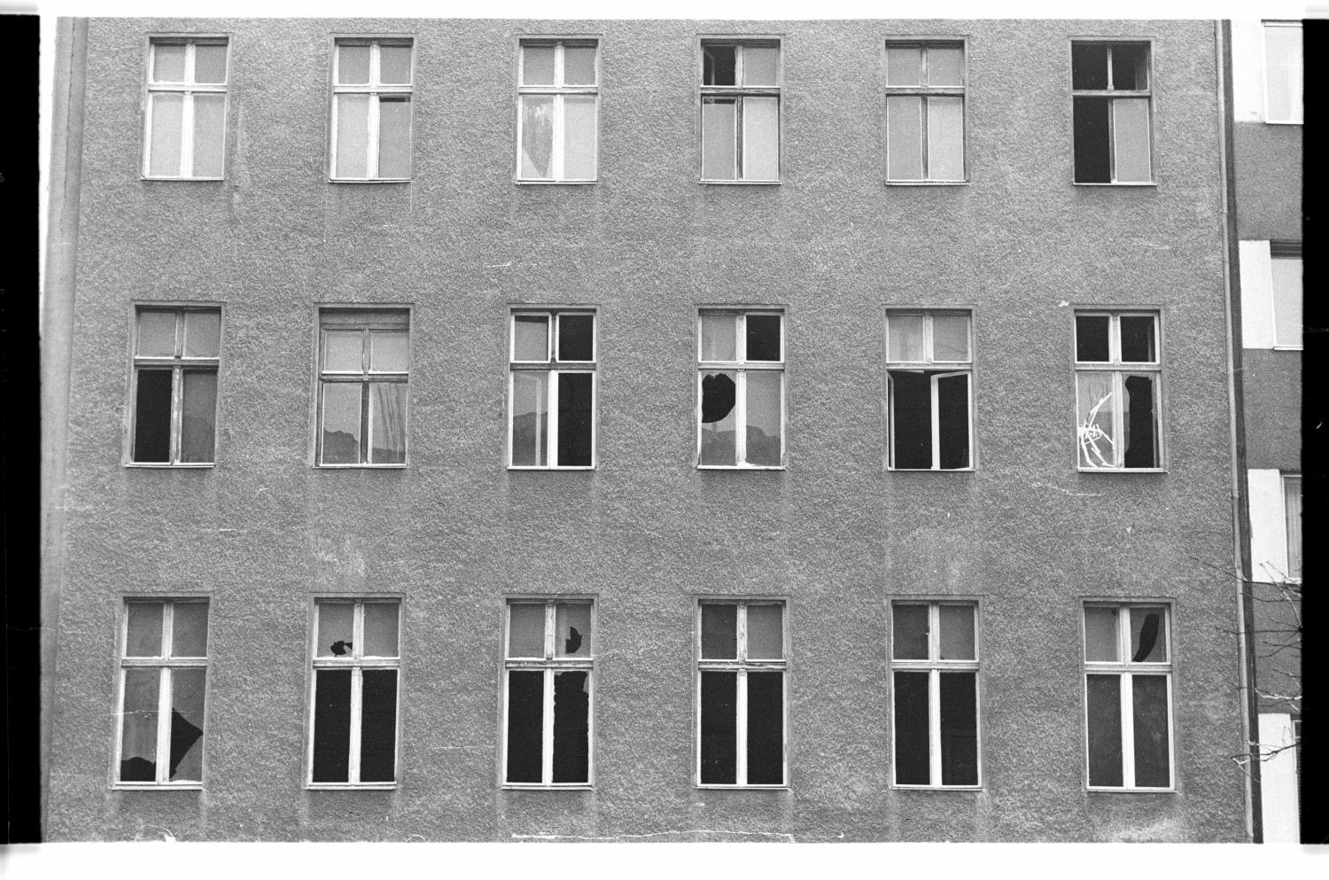 Kleinbildnegative: Besetztes Haus, Potsdamer Str. 159, 1982 (Museen Tempelhof-Schöneberg/Jürgen Henschel RR-F)