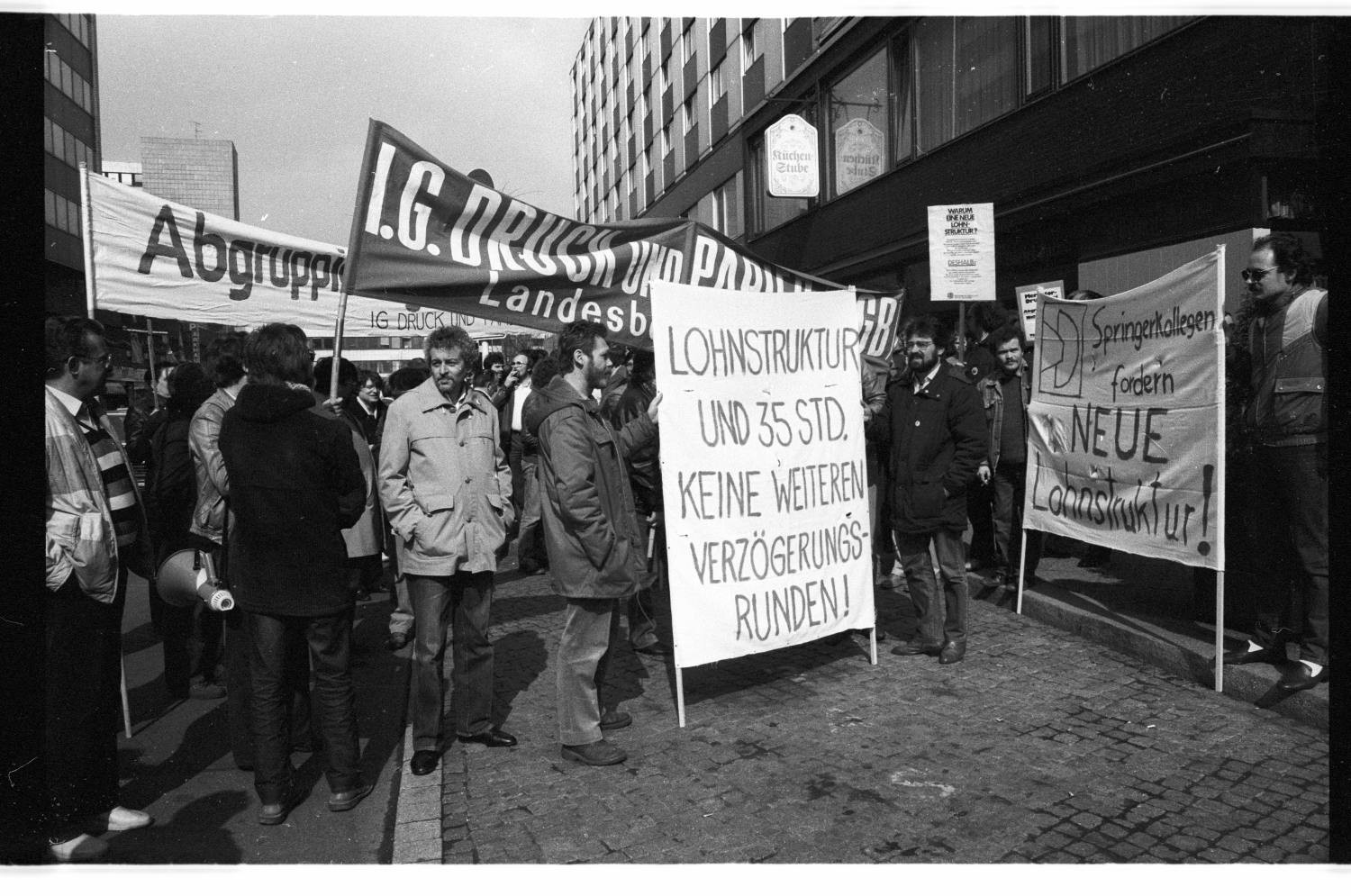 Kleinbildnegative: Demonstration, IG Druck und Papier, 1984 (Museen Tempelhof-Schöneberg/Jürgen Henschel RR-F)