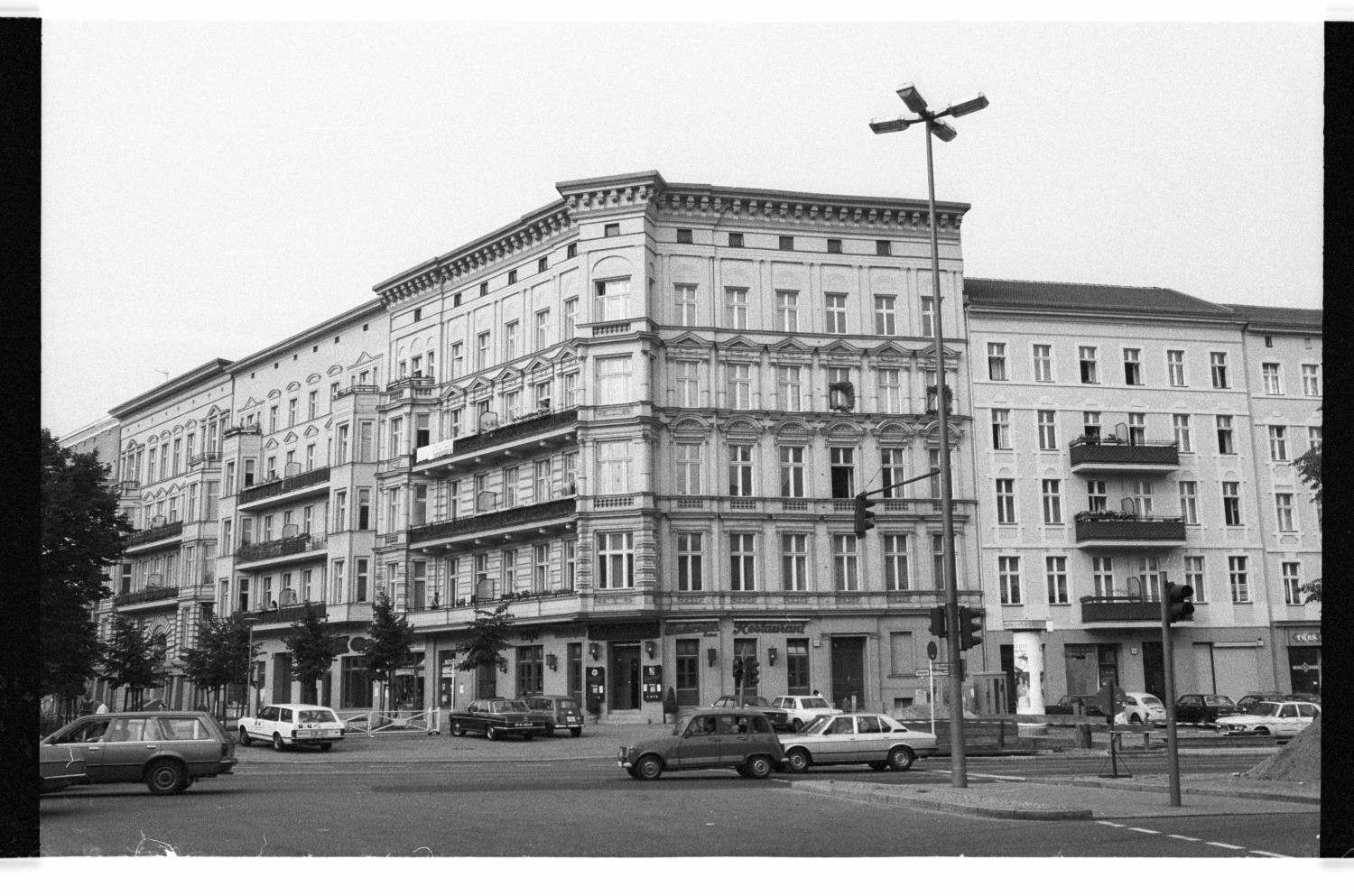 Kleinbildnegative: Eckhaus Yorck- Ecke Bülowstraße, 1983 (Museen Tempelhof-Schöneberg/Jürgen Henschel RR-F)