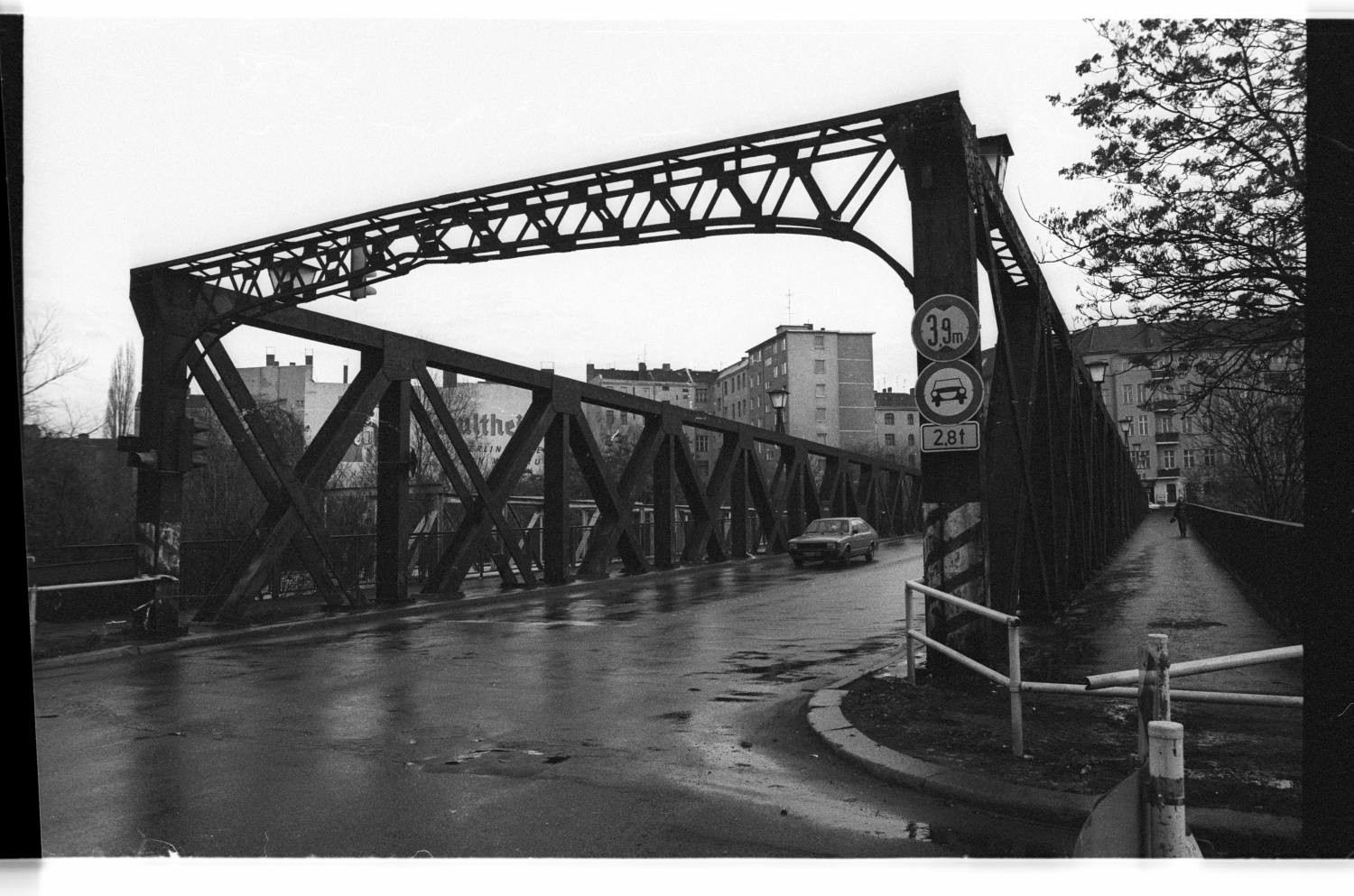 Kleinbildnegative: Langenscheidtbrücke, 1982 (Museen Tempelhof-Schöneberg/Jürgen Henschel RR-F)