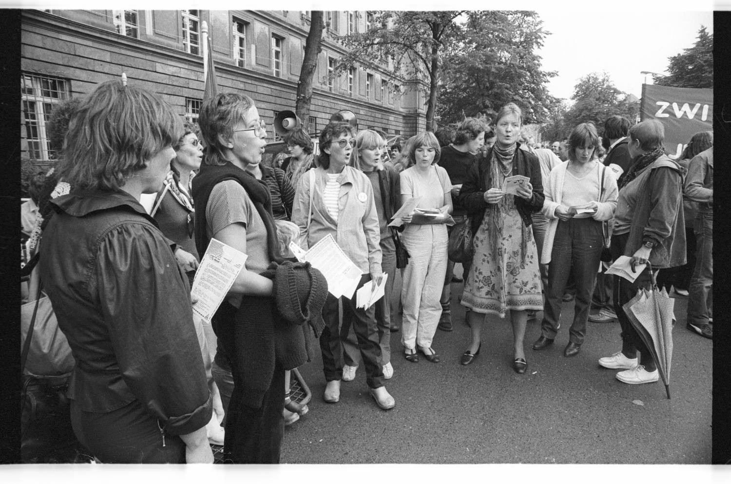 Kleinbildnegative: Protest-Kundgebung der IGM, 1982 (Museen Tempelhof-Schöneberg/Jürgen Henschel RR-F)