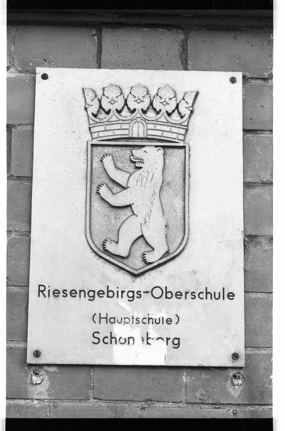 Kleinbildnegative: Riesengebirgs-Oberschule, Belziger Str. 43, 1982 (Museen Tempelhof-Schöneberg/Jürgen Henschel RR-F)
