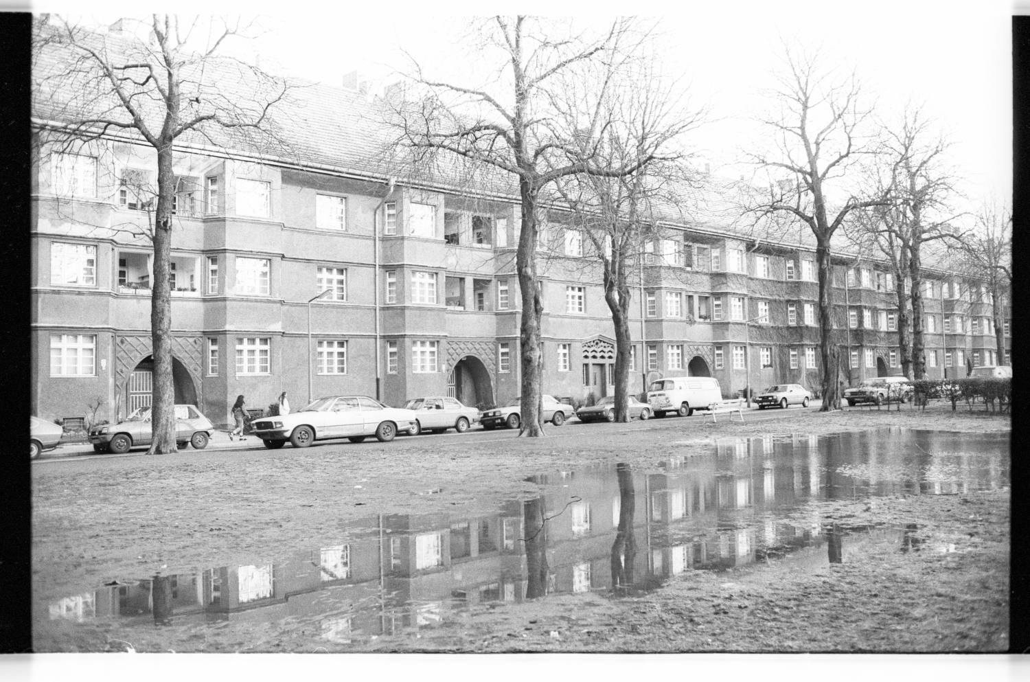 Kleinbildnegative: Wohnsiedlung "Ceciliengärten", 1982 (Museen Tempelhof-Schöneberg/Jürgen Henschel RR-F)