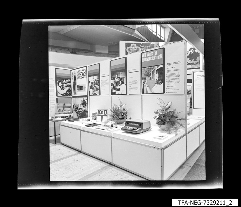 Messestand, Bild 2, Foto September 1973 (www.industriesalon.de CC BY-SA)