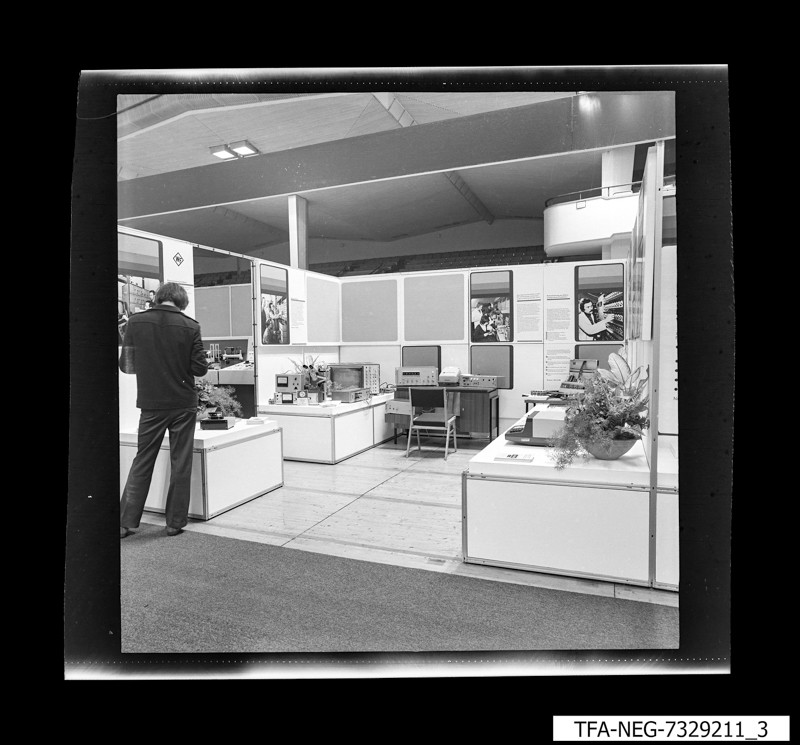Messestand, Bild 3, Foto September 1973 (www.industriesalon.de CC BY-SA)