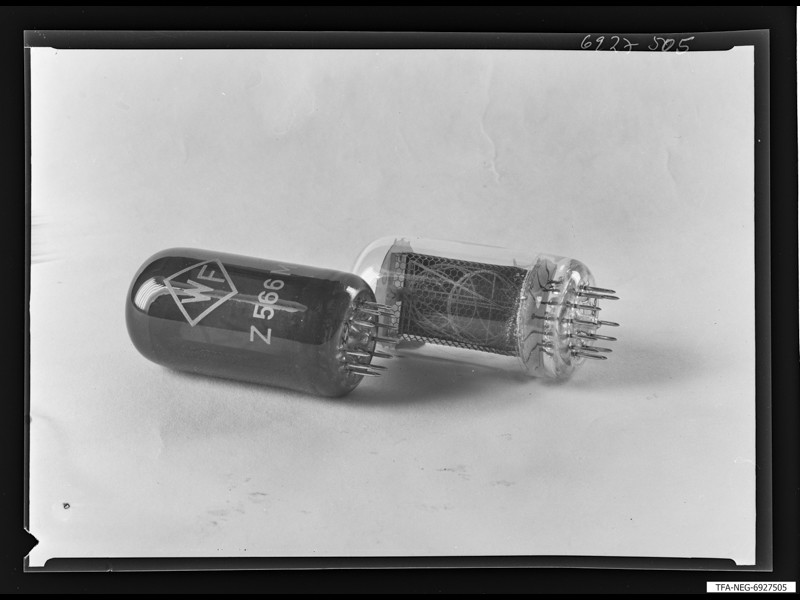 Ziffernzeigeröhren 'WF Z 566 M', Foto März 1969 (www.industriesalon.de CC BY-SA)