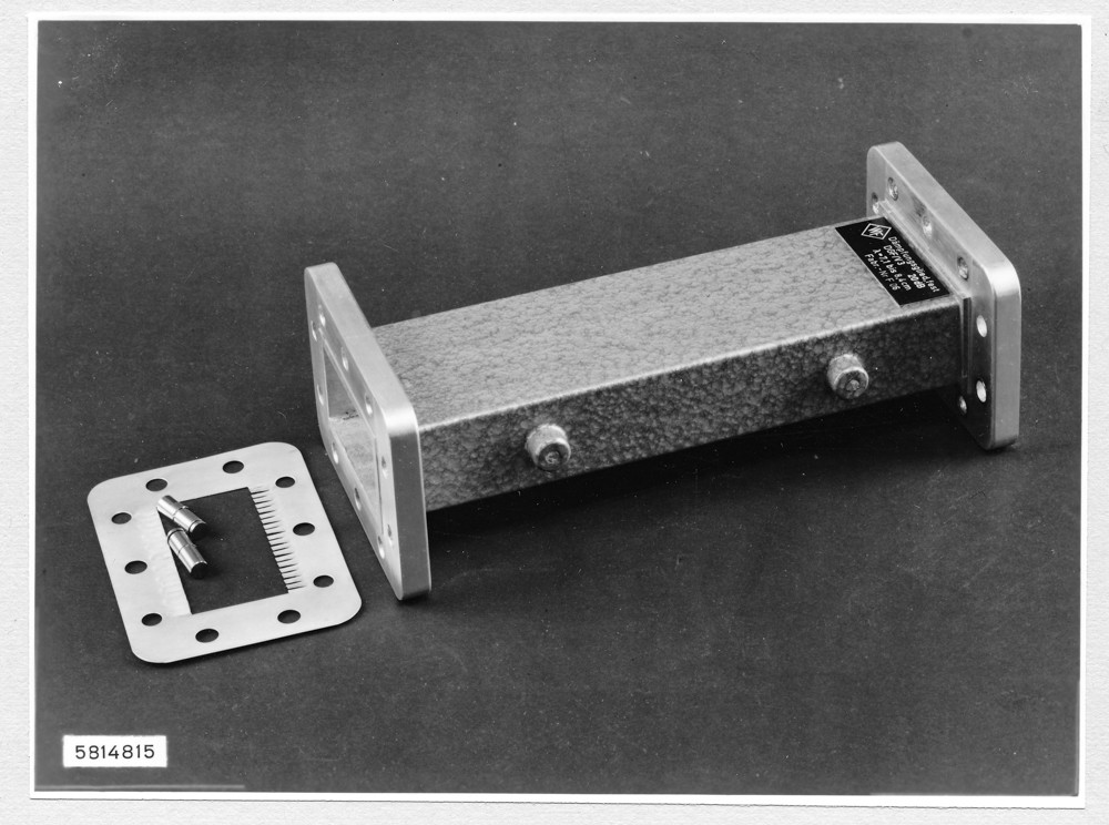 7,5 Zentimeter-Bauteile DGF/V3; Foto, März 1958 (www.industriesalon.de CC BY-SA)