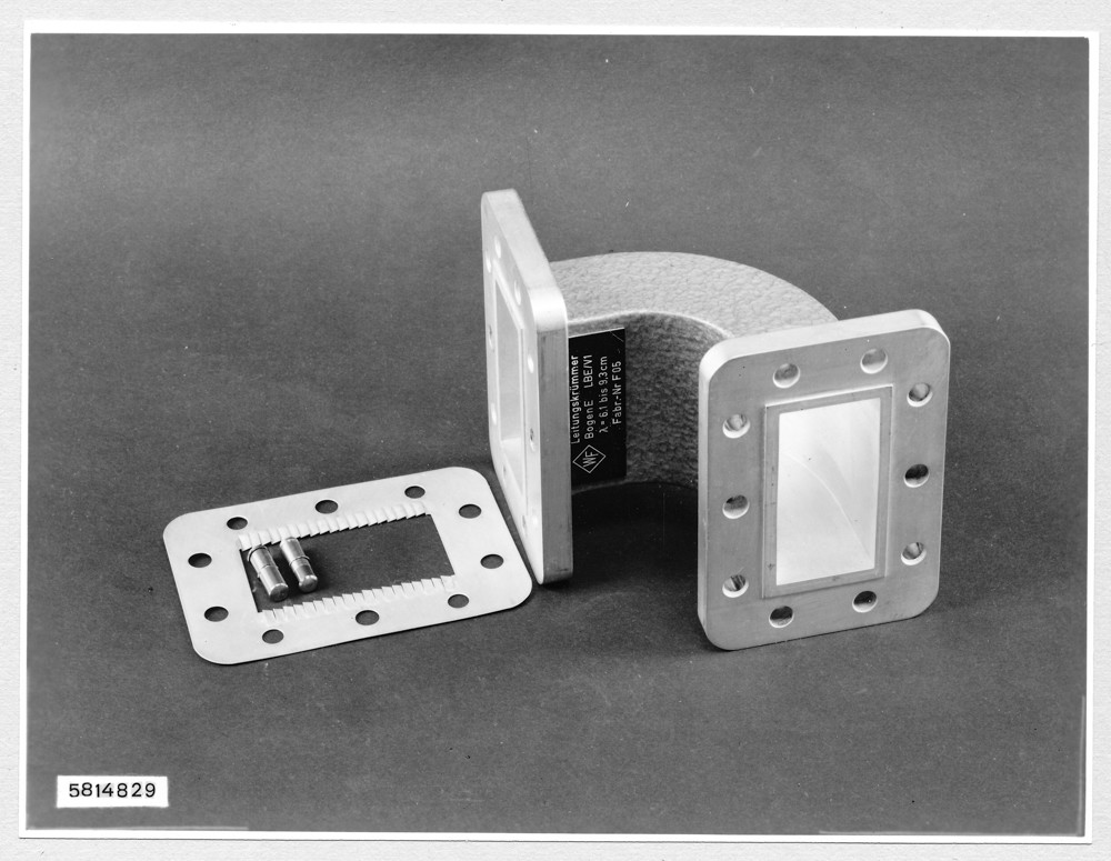 7,5 Zentimeter-Bauteile LBE/V5; Foto, März 1958 (www.industriesalon.de CC BY-SA)
