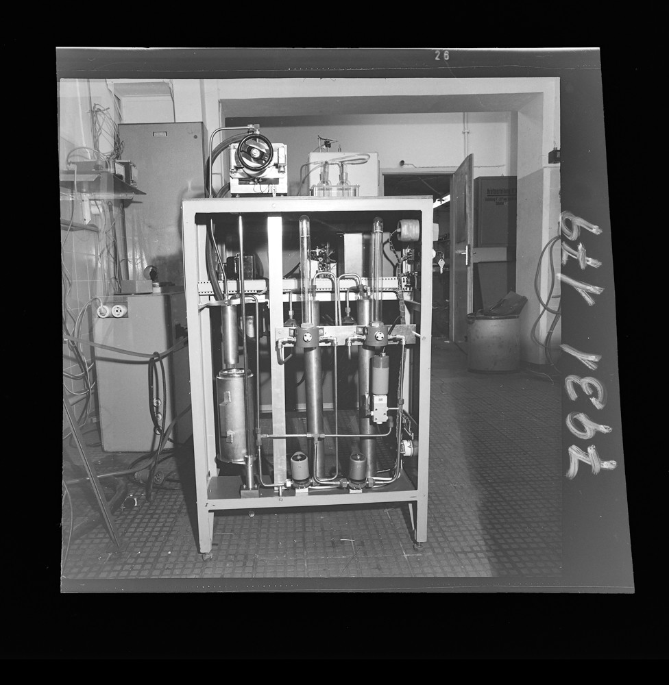 Apparatur; Foto, 28. Februar 1979 (www.industriesalon.de CC BY-SA)