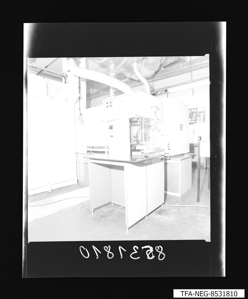 "Dosierautomat" M3578, Seitenansicht; Foto, 1. März 1985 (www.industriesalon.de CC BY-SA)