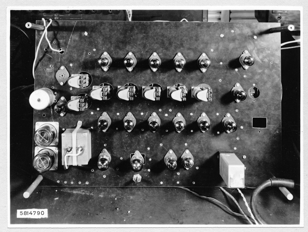 Elektronische Blattschreiber, Bild 2; Foto, Februar 1958 (www.industriesalon.de CC BY-SA)