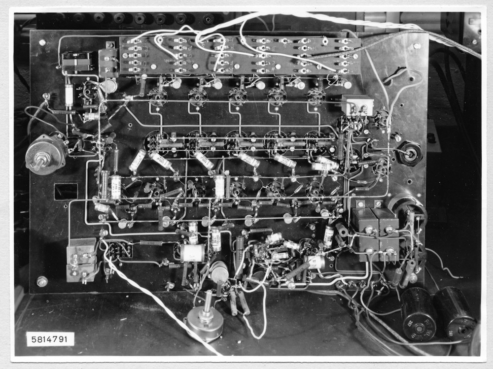 Elektronische Blattschreiber, Bild 3; Foto, Februar 1958 (www.industriesalon.de CC BY-SA)