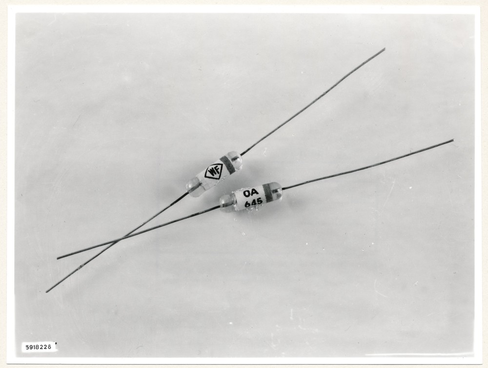 Germanium Dioden OA645; Foto, 28. Mai 1959 (www.industriesalon.de CC BY-SA)