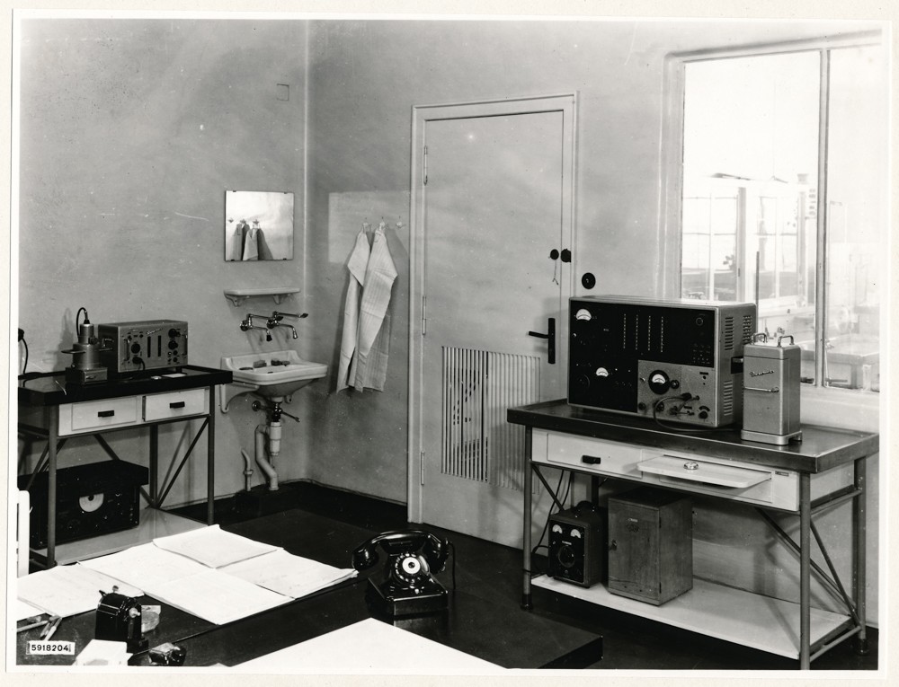 Isotopenlabor, Bild 4; Foto, 22. Mai 1959 (www.industriesalon.de CC BY-SA)