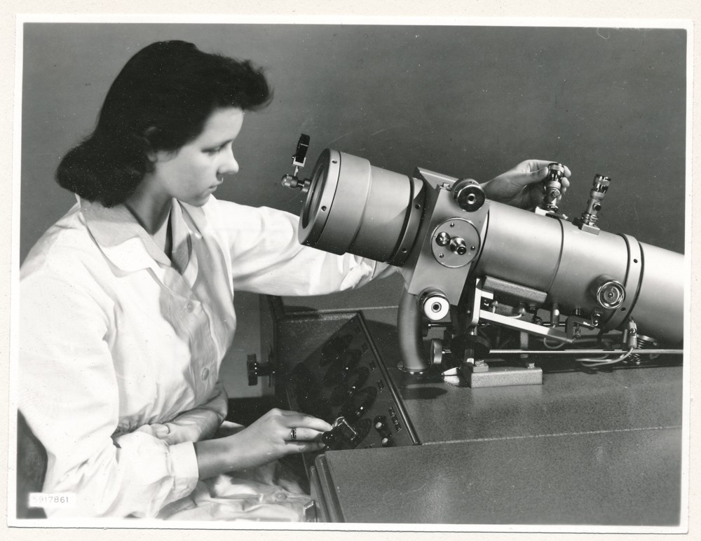 Klein Elektronenmikroskop KEM1, Bild 14; Foto, 27. Januar 1959 (www.industriesalon.de CC BY-NC-SA)