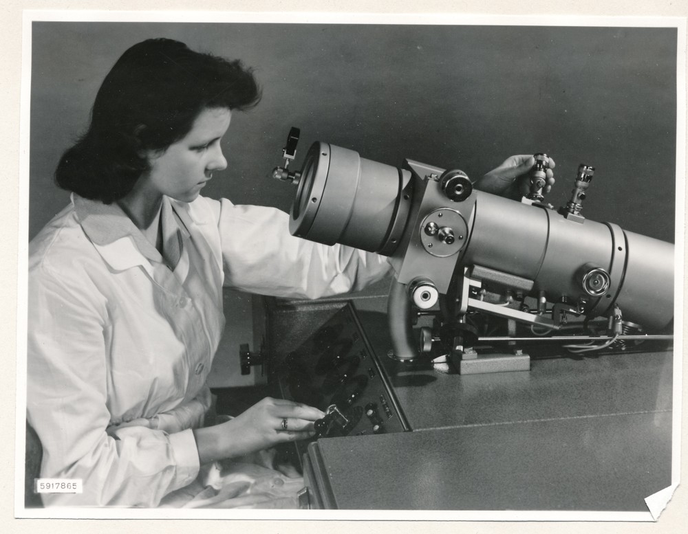 Klein Elektronenmikroskop KEM1, Bild 18; Foto, 27. Januar 1959 (www.industriesalon.de CC BY-NC-SA)