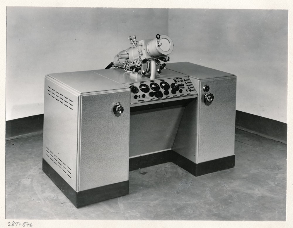 Klein Elektronenmikroskop KEM1, Bild 29; Foto, 27. Januar 1959 (www.industriesalon.de CC BY-SA)